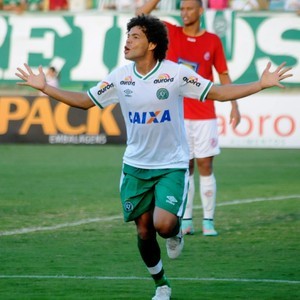Camilo espera repetir a dose neste sábado (Foto: Site oficial da Chapecoense)