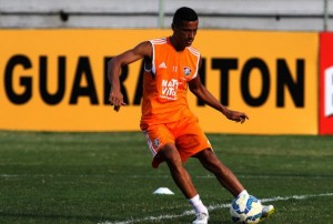 Cícero tem contrato e quer ficar no Tricolor  (Foto: Nelson Perez - FFC)