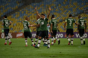 Vinícius lamentou por Fluminense não ter dado sequência ao bom início contra a Chapecoense (Foto: Bruno Haddad - FFC)