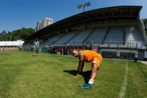 Jonathan admite não estar no mesmo nível dos companheiros de Fluminense (Foto: Bruno Haddad - FFC)