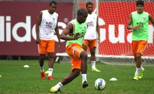 Marlon não quer alimentar assunto polêmico (Foto: Nelson Perez - FFC)