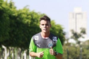 Rodrigo está em fim de contrato com o Goiás