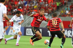 Samuel jogou com Eduardo Baptista no Sport