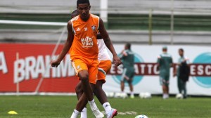 Nogueira é formado nas categorias de base do Tricolor (Foto: Nelson Perez - FFC)