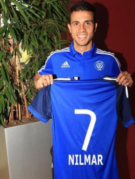 Tentado pelo Flu neste ano, Nilmar joga no Al Nasr, dos Emirados Árabes