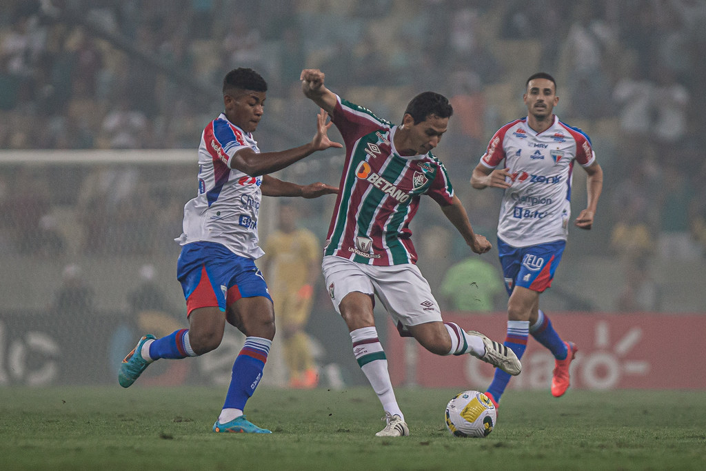 Fluminense e Fortaleza fazem jogo 'morno' e ficam no empate no Maracanã -  04/12/2019 - UOL Esporte