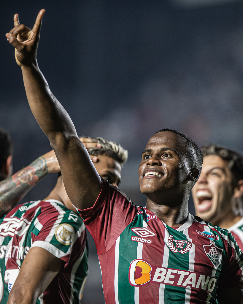 Mesmo com pouco tempo no FLU, jogador já é um dos xodós da torcida