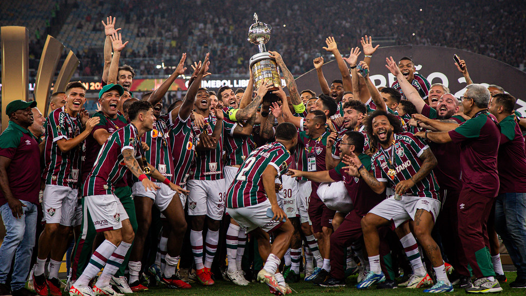 Zagueiro campeão mundial de 1952 faz visita à Sala de Troféus do Flu -  Fluminense: Últimas notícias, vídeos, onde assistir e próximos jogos