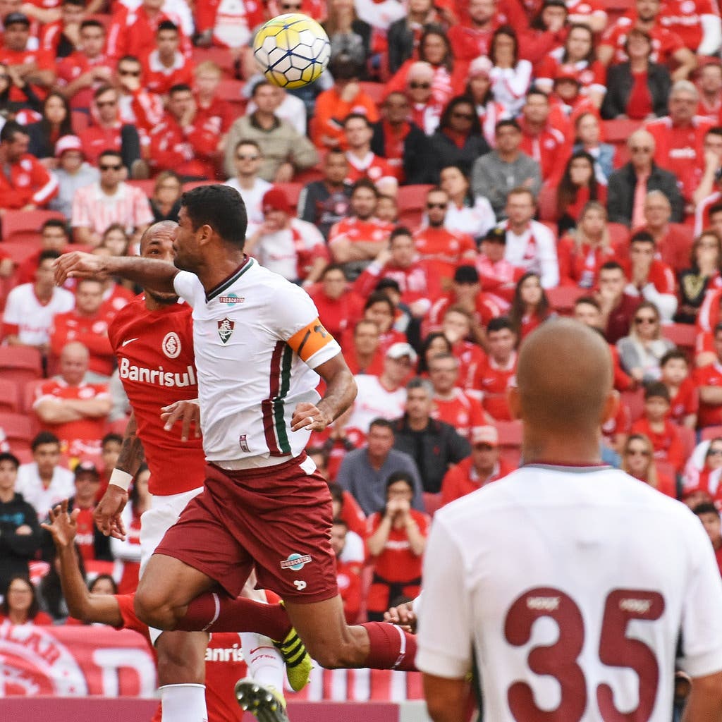PVC critica gol anulado do The Strongest em derrota para o Fluminense: 'Não  achei falta