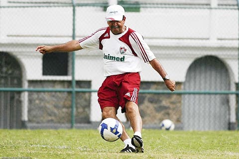 René Simões conta que convite para voltar ao Flu não era para a gerência de futebol