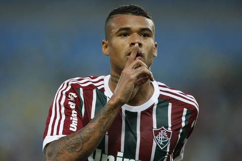 Gigantes europeus manifestam interesse em atacante revelado pelo Fluminense