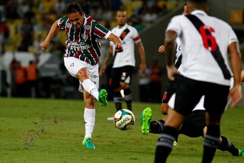 Lucas revela que ligação de Abel foi decisiva para ter acertado com o Fluminense