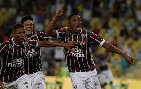 Nogueira espera evoluir e se firmar no Fluminense em 2018
