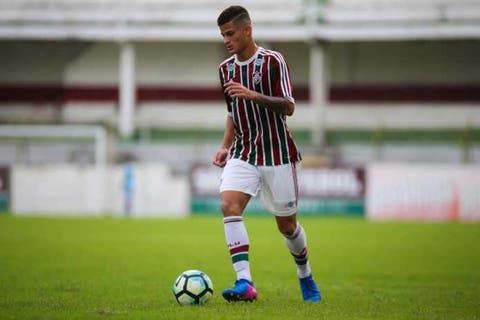 Botafogo-SP confirma contratação de lateral do Fluminense