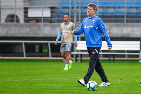 Renato Gaúcho treinando o Grêmio