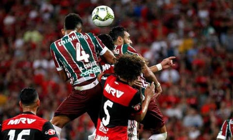 Em coletiva, Abel faz questão de exaltar zagueiro do Fluminense