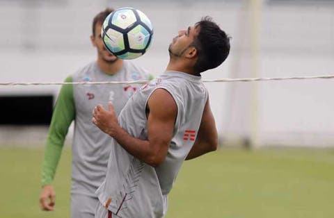 Fluminense divulga expectativa para o prazo de recuperação de Sornoza