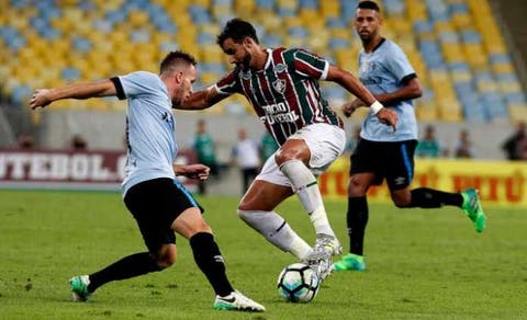 Técnico deve manter o Grêmio com quatro volantes para jogo contra o Fluminense