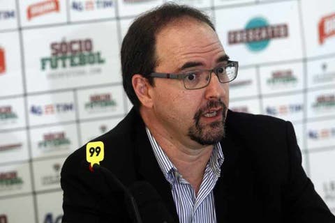 Fluminense demite diretor de marketing e já tem substituto