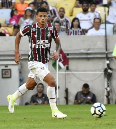 Sport confirma interesse na contratação de lateral do Fluminense