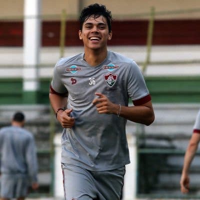 Matheus Pato volta ao Fluminense após empréstimo, mas não deve ser aproveitado