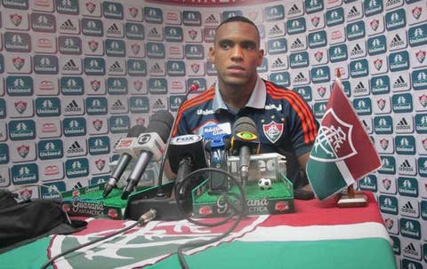 Fluminense anuncia a contratação de Digão