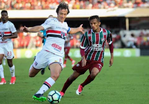 Alexandre Torres confessa insatisfação com posição do Fluminense no Brasileiro