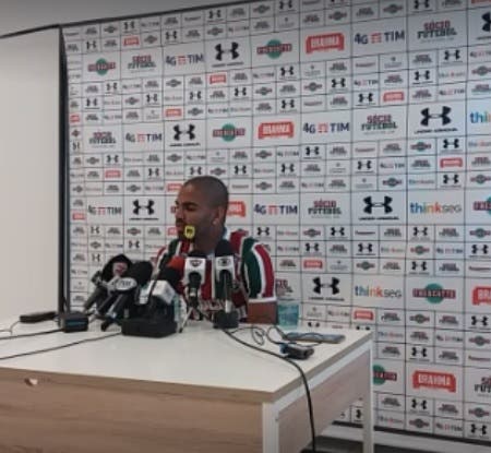 Romarinho rescindirá com o Fluminense até quarta-feira, diz jornalista