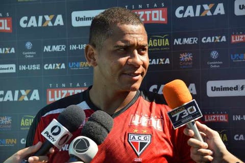 No Atlético-GO, Walter considerou especial reencontrar o Fluminense