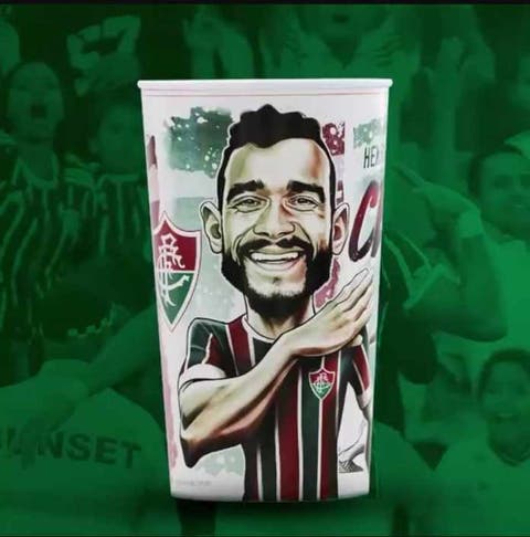 O Fluminense ainda prepara uma linha infantil de produtos vinculados à imagem do novo xodó. A ideia surgiu após o clube identificar que Dourado tem forte aceitação entre as crianças