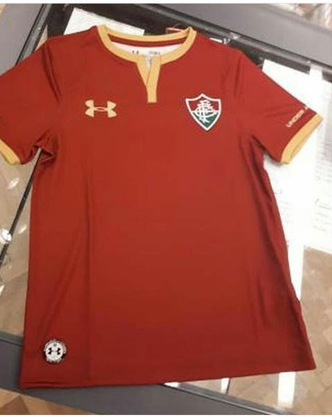Veja mais detalhes da nova camisa grená do Fluminense