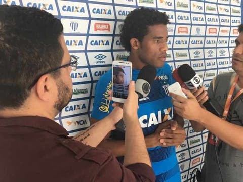 Zagueiro do Avaí respeita o Flu, mas, na zona de rebaixamento, cobra vitória no Rio