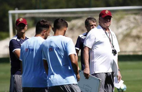 Fluminense volta a atrasar salários do grupo