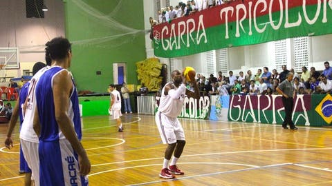 NBA patrocinará escolinha de basquete no Fluminense