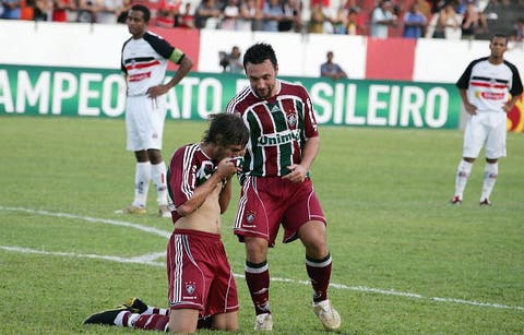 Ex-atacante do Fluminense acerta retorno ao futebol carioca