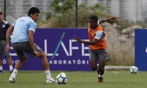 Matheus Alessandro afirma desconhecer planejamento do Fluminense para 2018