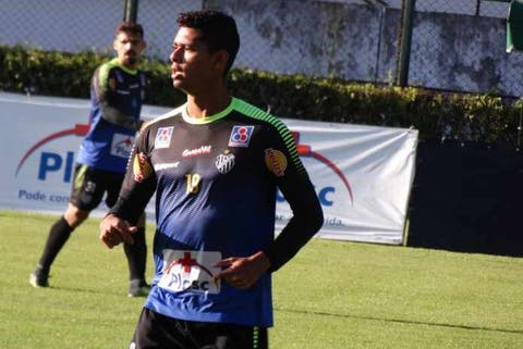 Volante tem contrato reativado com o Fluminense após empréstimo ao Tupi