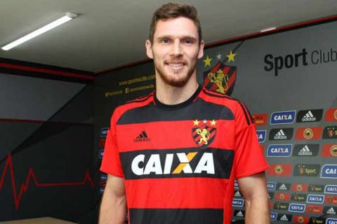 Lateral do Sport revela que recebeu proposta oficial do Fluminense