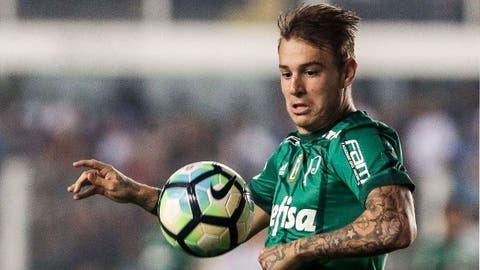 Mesmo após não ao Flu, Róger Guedes segue em lista de dispensas do Palmeiras