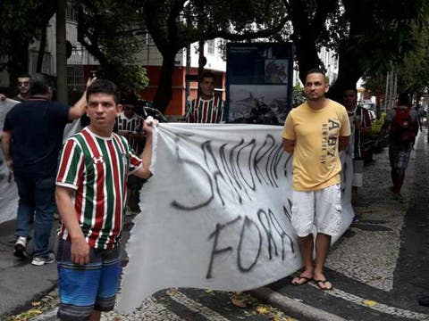 Torcedores do Fluminense já planejam nova manifestação