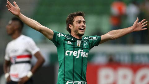 Meia do Palmeiras está próximo de reforçar o Fluminense, informa repórter