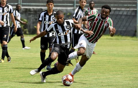 Goleiro do sub-20 do Fluminense explica a derrota para o Botafogo