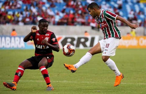 Sornoza faz coro a Abel e enaltece grande exibição do Fluminense diante do Flamengo