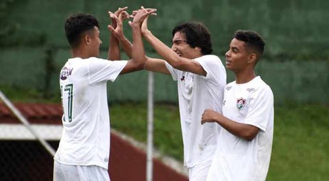 Fluminense vence a segunda e segue líder da Copa Xerém sub-16