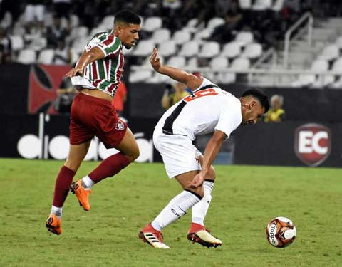 Douglas comemora retorno ao Fluminense e projeta nova sequência de jogos