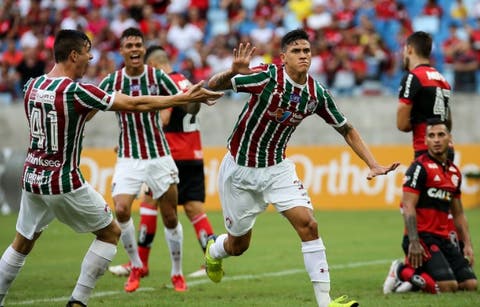 Lateral do rival rechaça revanche e elogia o Fluminense: