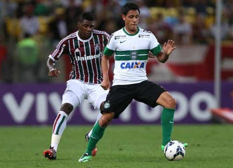 Zagueiro revelado pelo Fluminense acerta com o CSA