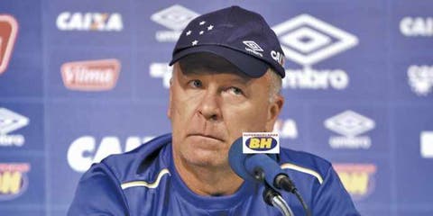 Técnico adversário diz que Cruzeiro não merecia perder e fala em sorte do Fluminense