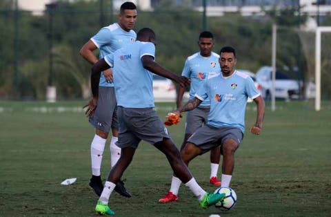 Especulado no Figueirense, Robinho comemora gol de ex-time em rede social