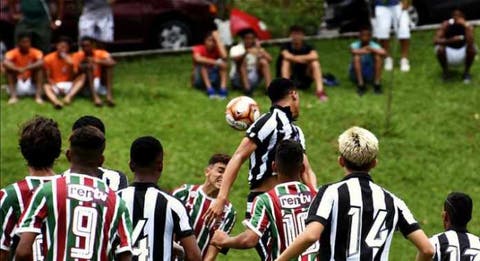 Fluminense ganha clássico do Botafogo no sub-13